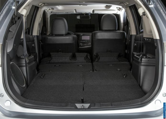 2014 Mitsubishi Outlander US-version - фотография 82 из 128
