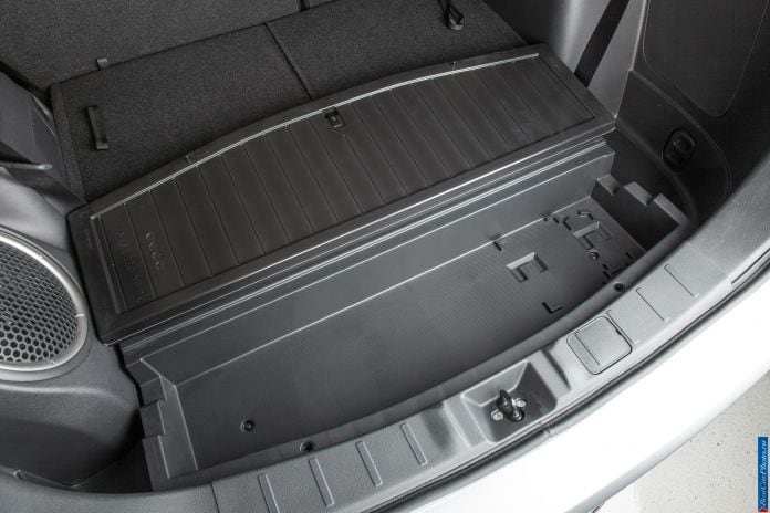 2014 Mitsubishi Outlander US-version - фотография 86 из 128