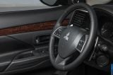 2014_mitsubishi_outlander_us-version_100.jpg