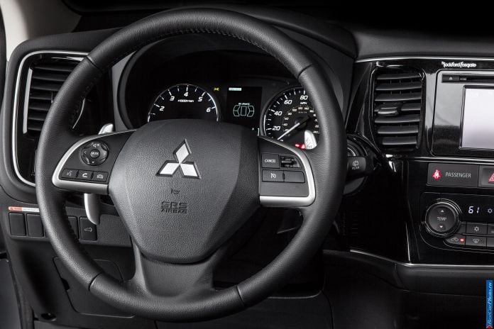 2014 Mitsubishi Outlander US-version - фотография 94 из 128