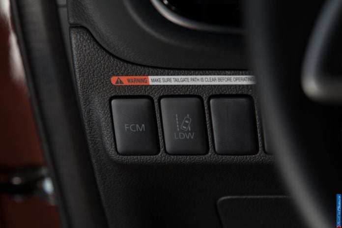 2014 Mitsubishi Outlander US-version - фотография 97 из 128