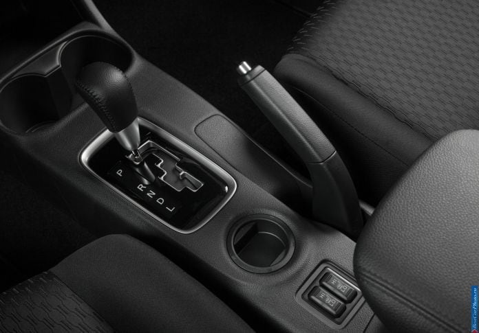 2014 Mitsubishi Outlander US-version - фотография 100 из 128