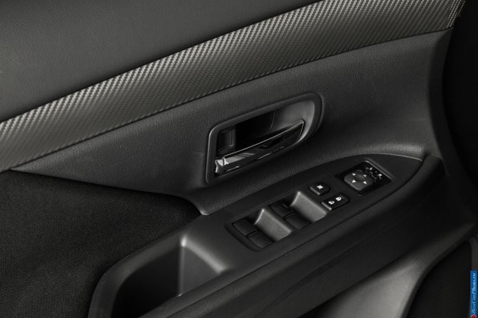 2014 Mitsubishi Outlander US-version - фотография 112 из 128