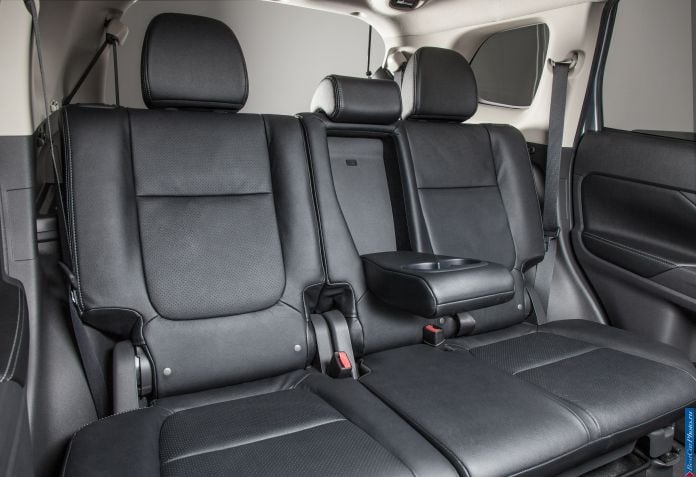 2014 Mitsubishi Outlander US-version - фотография 115 из 128