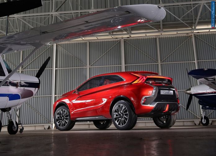 2014 Mitsubishi XR-PHEV Concept - фотография 38 из 67