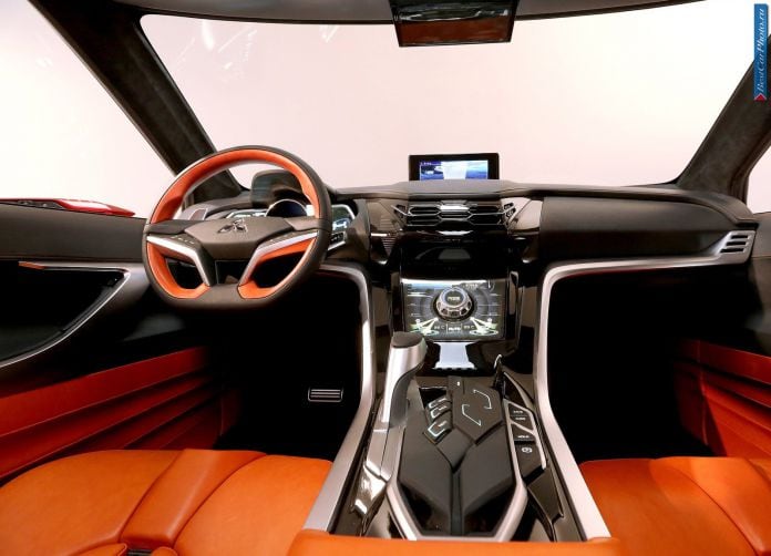 2014 Mitsubishi XR-PHEV Concept - фотография 54 из 67