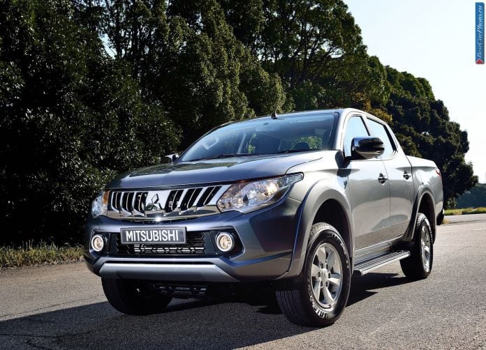2015 Mitsubishi L200 - фотография 1 из 16