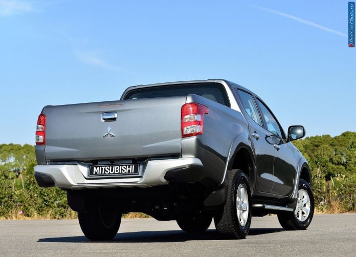 2015 Mitsubishi L200 - фотография 10 из 16
