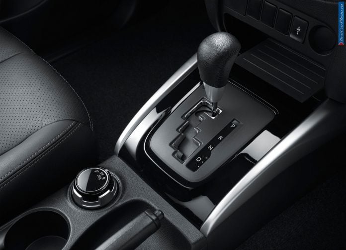 2015 Mitsubishi L200 - фотография 13 из 16