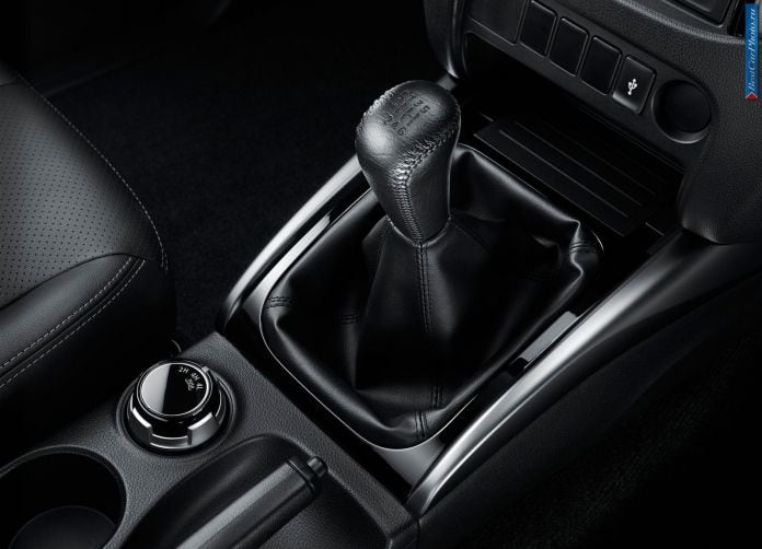 2015 Mitsubishi L200 - фотография 14 из 16