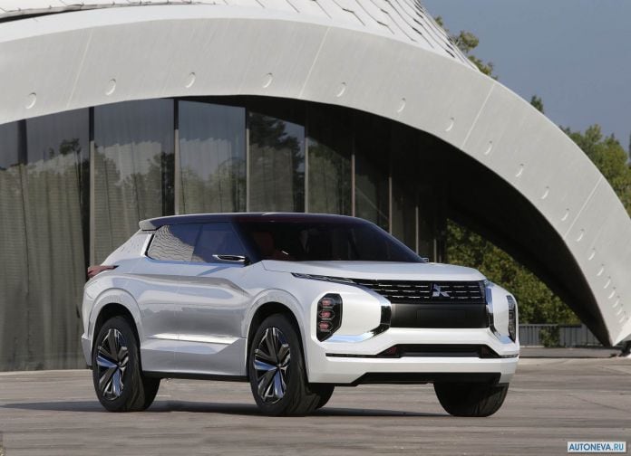 2016 Mitsubishi GT PHEV Concept - фотография 4 из 46