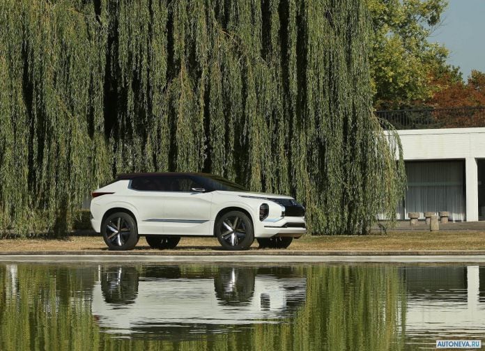 2016 Mitsubishi GT PHEV Concept - фотография 12 из 46