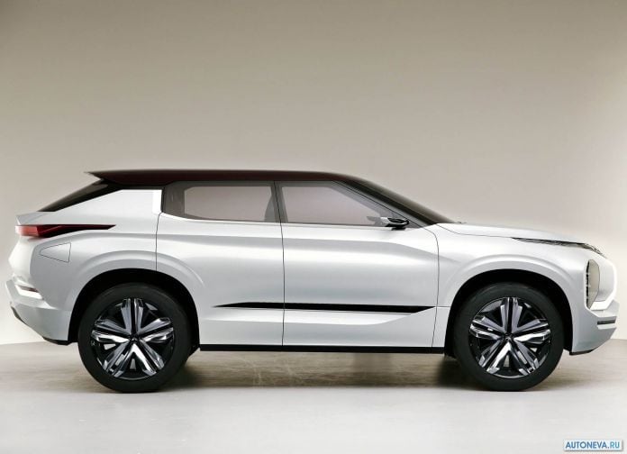 2016 Mitsubishi GT PHEV Concept - фотография 31 из 46