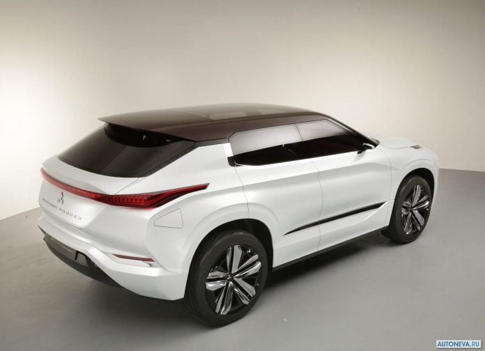 2016 Mitsubishi GT PHEV Concept - фотография 33 из 46