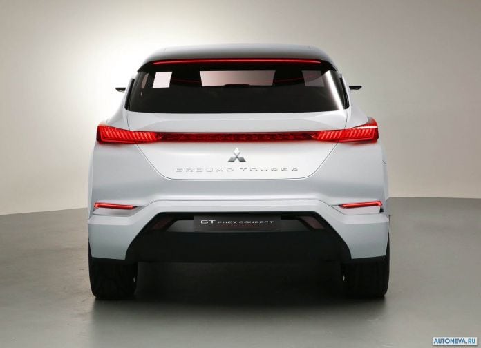 2016 Mitsubishi GT PHEV Concept - фотография 35 из 46