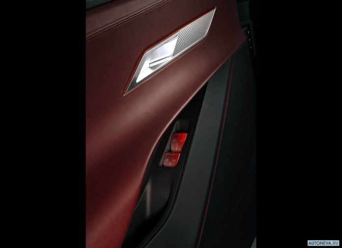 2016 Mitsubishi GT PHEV Concept - фотография 45 из 46
