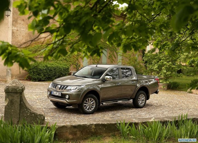 2016 Mitsubishi L200 - фотография 9 из 131