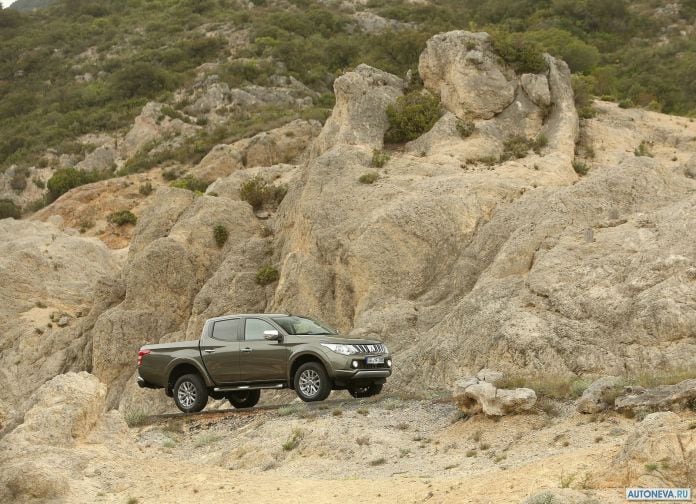 2016 Mitsubishi L200 - фотография 32 из 131
