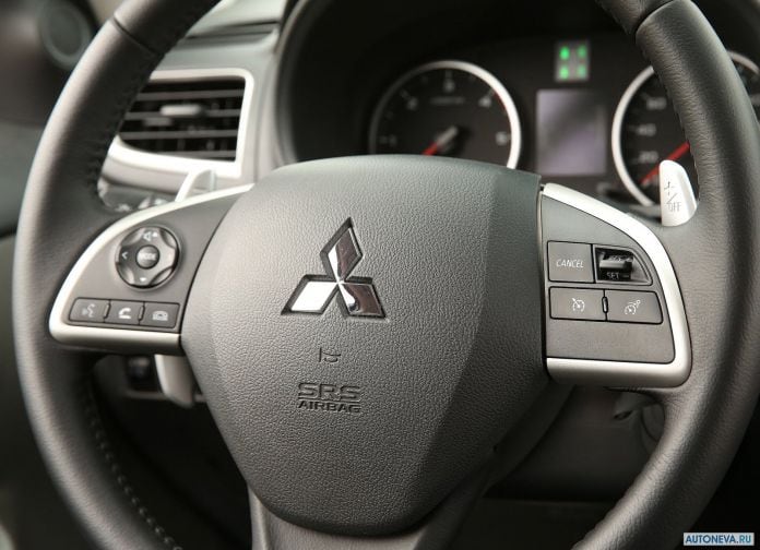 2016 Mitsubishi L200 - фотография 108 из 131