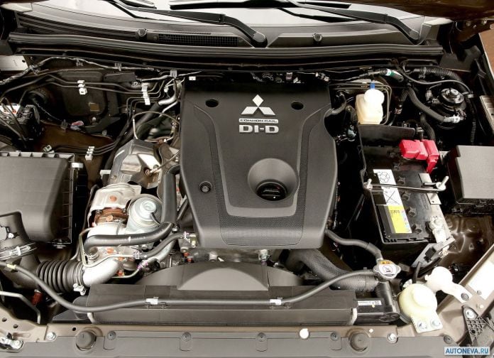 2016 Mitsubishi L200 - фотография 123 из 131