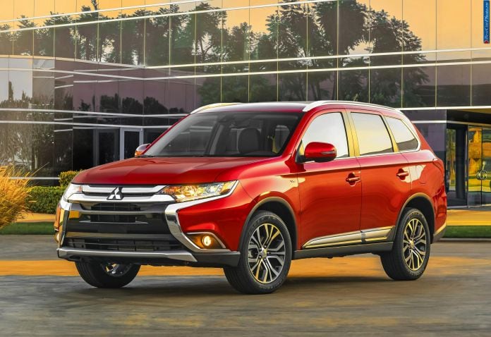 2016 Mitsubishi Outlander - фотография 1 из 43