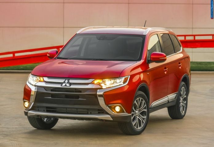 2016 Mitsubishi Outlander - фотография 4 из 43