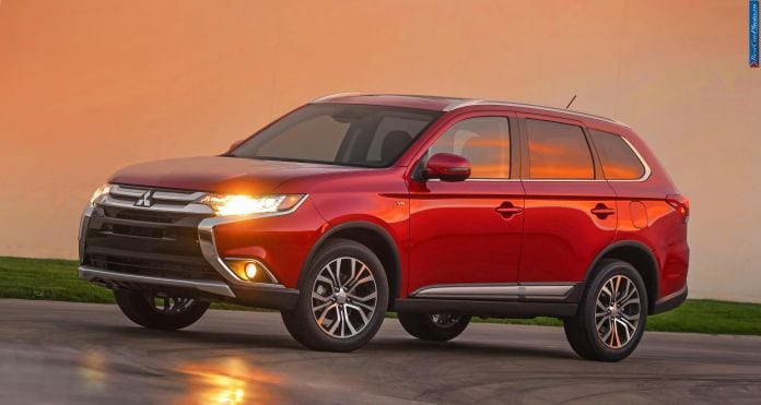 2016 Mitsubishi Outlander - фотография 5 из 43