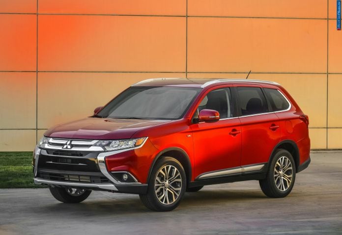 2016 Mitsubishi Outlander - фотография 6 из 43