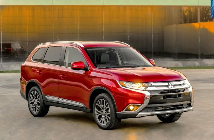 2016 Mitsubishi Outlander - фотография 14 из 43