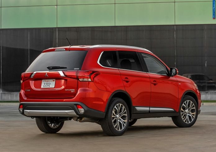 2016 Mitsubishi Outlander - фотография 18 из 43