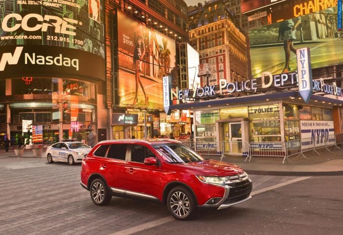 2016 Mitsubishi Outlander - фотография 23 из 43