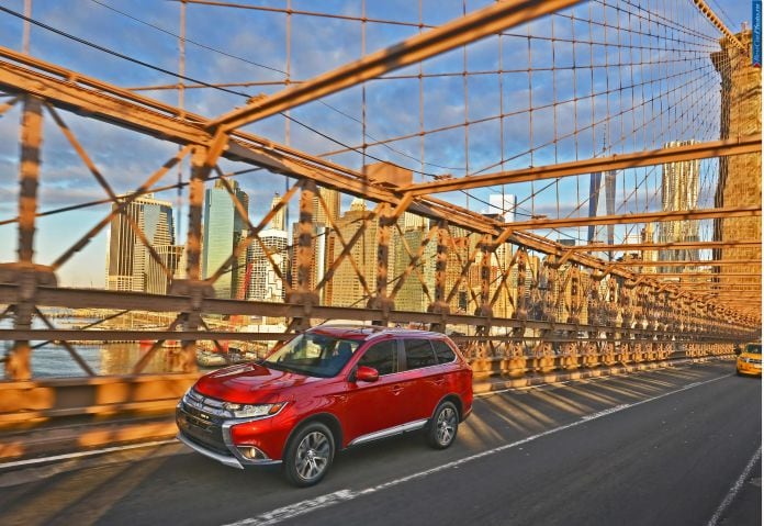 2016 Mitsubishi Outlander - фотография 27 из 43