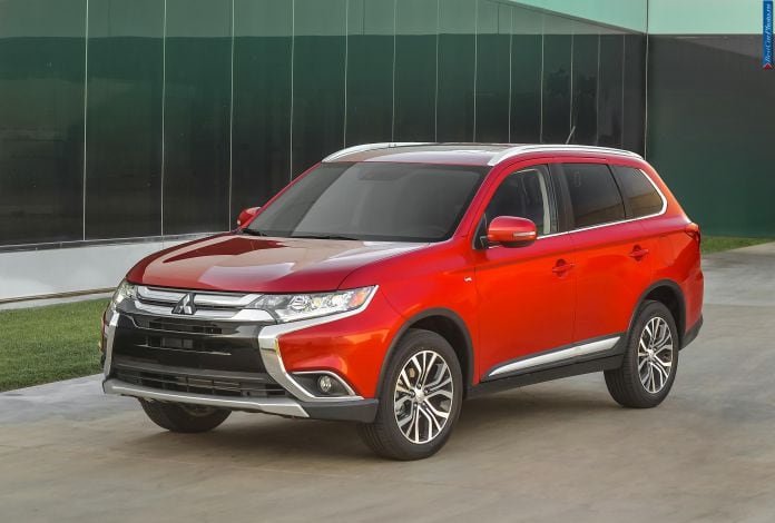 2016 Mitsubishi Outlander - фотография 33 из 43