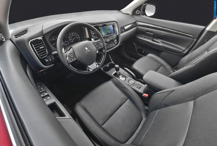 2016 Mitsubishi Outlander - фотография 42 из 43