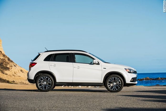 2016 Mitsubishi Outlander Sport - фотография 3 из 78