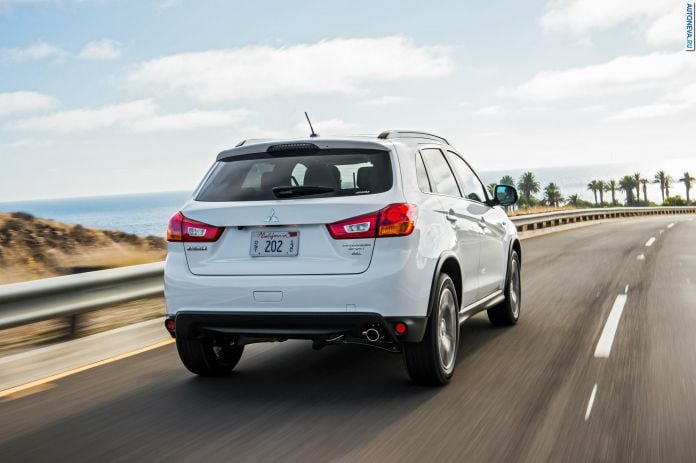 2016 Mitsubishi Outlander Sport - фотография 10 из 78