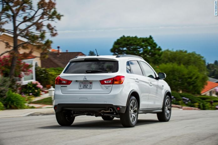 2016 Mitsubishi Outlander Sport - фотография 23 из 78