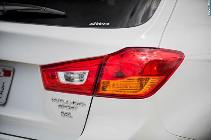 2016 Mitsubishi Outlander Sport - фотография 41 из 78