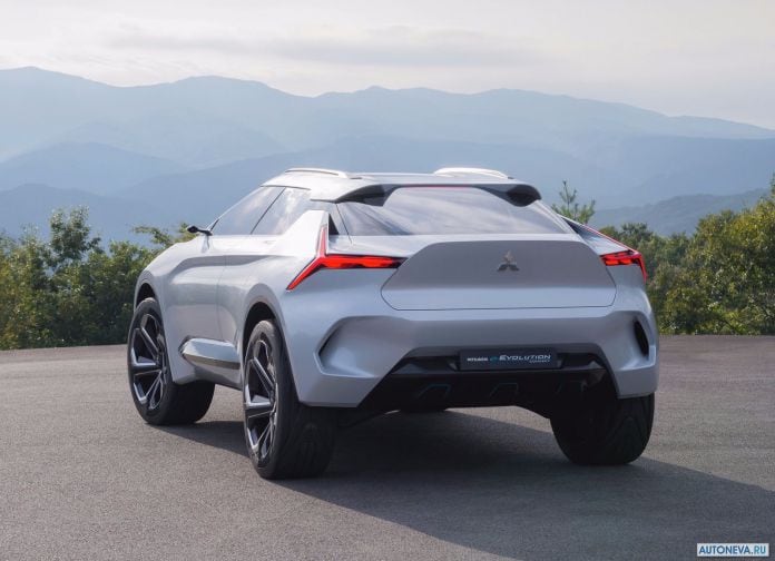 2017 Mitsubishi e-Evolution Concept - фотография 16 из 52