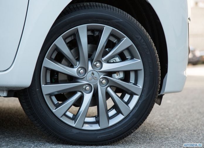 2017 Mitsubishi Mirage G4 - фотография 30 из 31