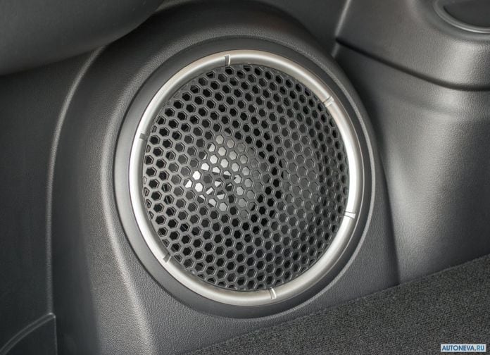 2017 Mitsubishi Outlander PHEV - фотография 25 из 39