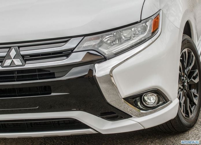 2017 Mitsubishi Outlander PHEV - фотография 30 из 39