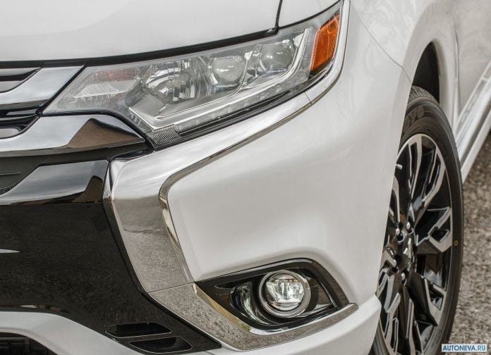 2017 Mitsubishi Outlander PHEV - фотография 31 из 39
