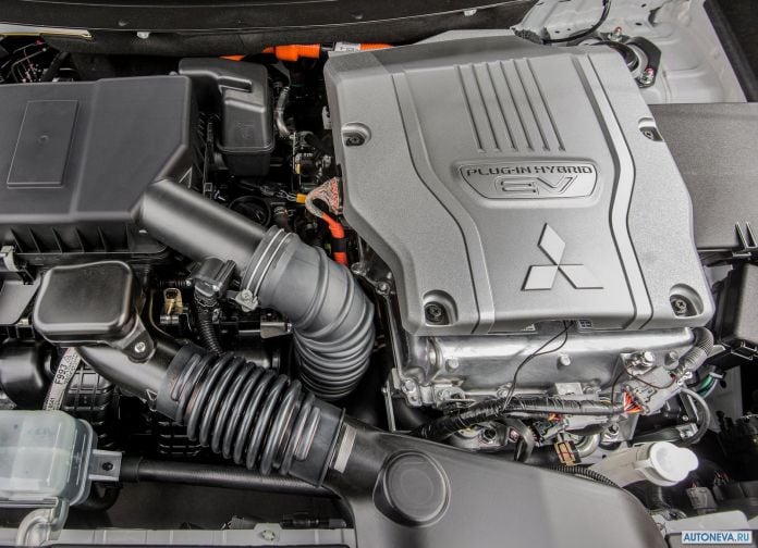 2017 Mitsubishi Outlander PHEV - фотография 37 из 39