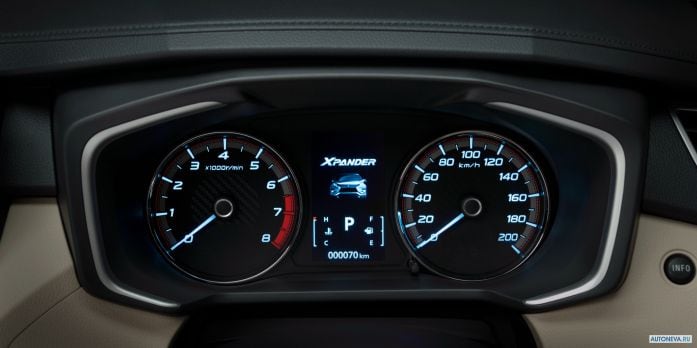 2017 Mitsubishi Xpander - фотография 16 из 28