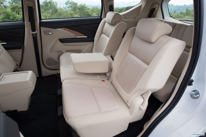 2017 Mitsubishi Xpander - фотография 17 из 28