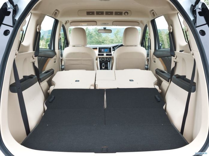 2017 Mitsubishi Xpander - фотография 26 из 28