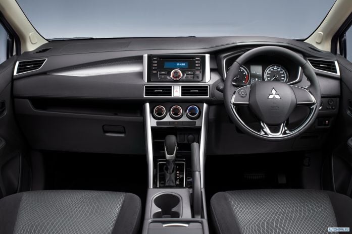 2017 Mitsubishi Xpander Sport - фотография 6 из 9 2017 Mitsubishi Xpander Sport - фотография 6 из 9