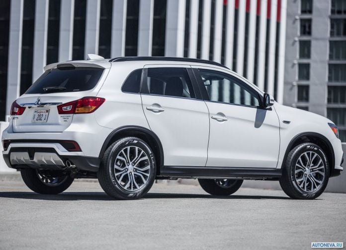 2018 Mitsubishi Outlander Sport - фотография 10 из 16