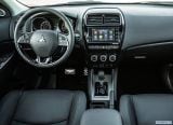 mitsubishi_2018_outlander_sport_011.jpg